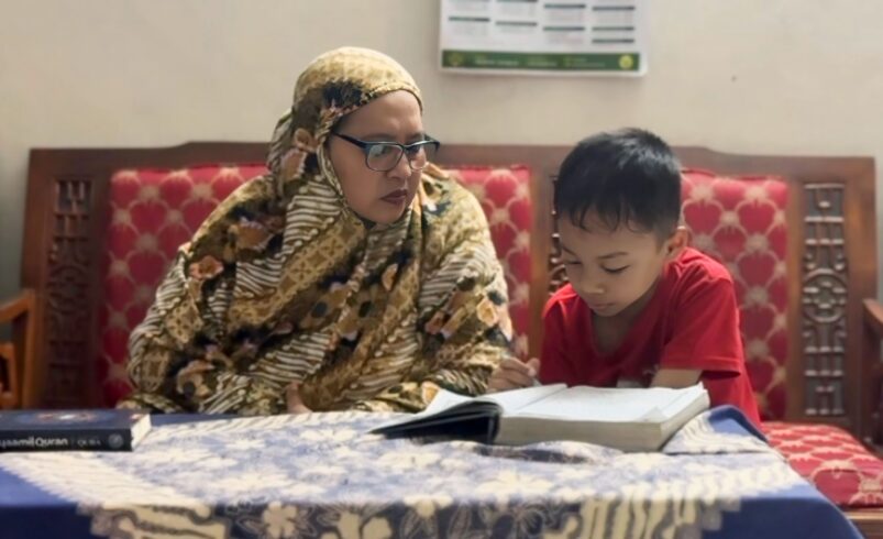 Ibu, Guru Pertama dan Teladan Sepanjang Hidupku